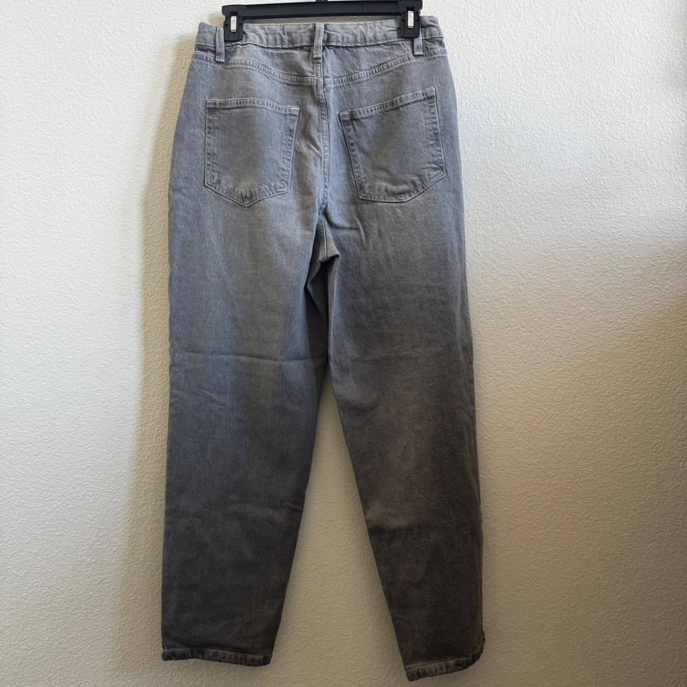 NWT Wild Fable Gray Distressed High Rise Tapered Mom Jeans Size 8 - Picture 2 of 7